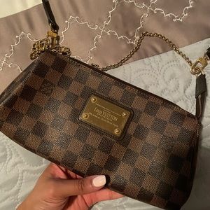 Louis Vuitton Eva Clutch Damier Ebene